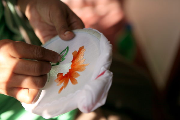 LADIES HANDKERCHIEFS HAND EMBROIDERED